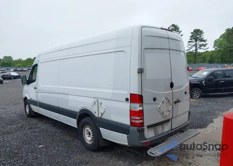 2012 Mercedes-Benz Sprinter 2500 High Roof из США, поврежденный, VIN WD3PE8CB9C5717235